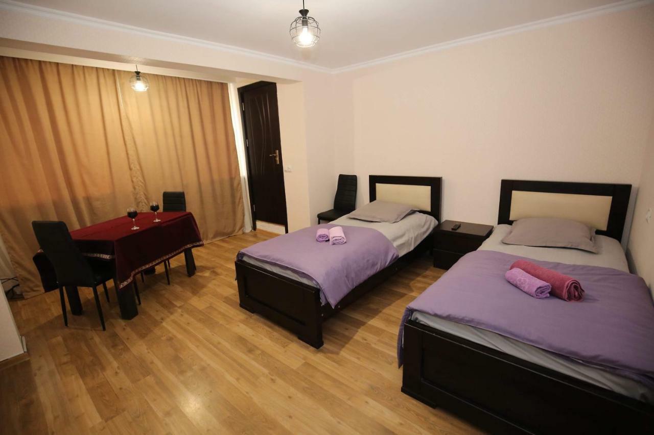 Guest House Zatika Tbilisi Bagian luar foto
